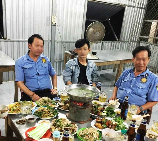 Tuyển Tập Hình Ảnh Vui Về Ăn Nhậu: 100+ Ảnh Hài Hước, Cười Bể Bụng Cho Dân Nhậu