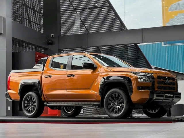 Hình Ảnh Xe Bán Tải Mitsubishi: Bộ Sưu Tập Đầy Đủ Các Phiên Bản, Màu Sắc & Chi Tiết Kỹ Thuật Dành Cho Người Yêu Xe