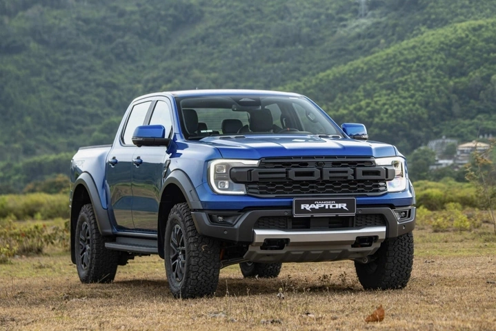 Hình Ảnh Xe Bán Tải Mitsubishi: Bộ Sưu Tập Đầy Đủ Các Phiên Bản, Màu Sắc & Chi Tiết Kỹ Thuật Dành Cho Người Yêu Xe