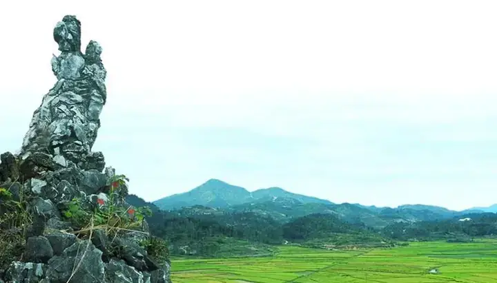 Hòn Vọng Phu Nha Trang: Hướng Dẫn Đến Đỉnh, Đường Trekking & Những Điều Cần Biết