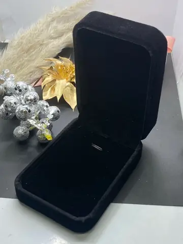 Hướng Dẫn Chọn Hộp Nhung Đựng Dây Chuyền Chuẩn Chất – Đánh Giá, Mẫu Mã Và Giá Tham Khảo Hướng Dẫn Chọn Hộp Nhung Đựng Dây Chuyền Chuẩn Chất – Đánh Giá, Mẫu Mã Và Giá Tham Khảo