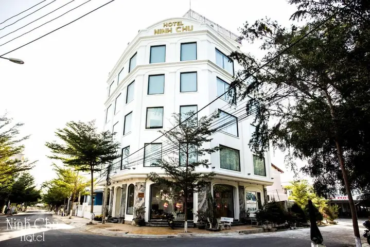 Top Khách Sạn Gần Biển Ninh Chữ 2026: Đánh Giá, Giá Phòng & Cách Đặt Top Khách Sạn Gần Biển Ninh Chữ 2026: Đánh Giá, Giá Phòng & Cách Đặt