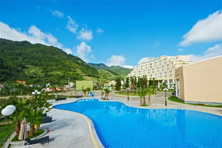 Khách Sạn Thanh Bình Mộc Châu: Đánh Giá Chi Tiết, Giá Phòng Và Các Tiện Nghi Cần Biết Khách Sạn Thanh Bình Mộc Châu: Đánh Giá Chi Tiết, Giá Phòng Và Các Tiện Nghi Cần Biết