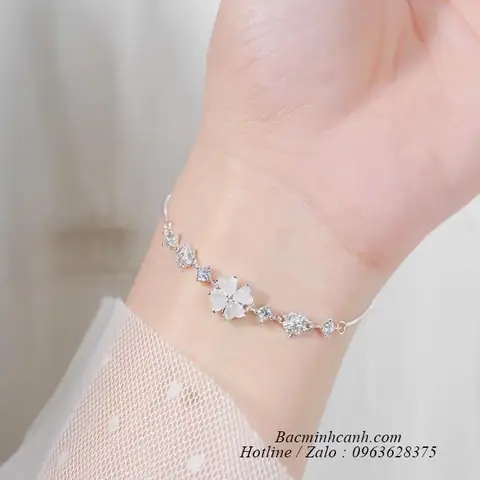 Lắc Tay Bạc S925: Hướng Dẫn Chọn Mua, Giá Cả Và Cách Bảo Quản Cho Phụ Kiện Thời Trang Lắc Tay Bạc S925: Hướng Dẫn Chọn Mua, Giá Cả Và Cách Bảo Quản Cho Phụ Kiện Thời Trang
