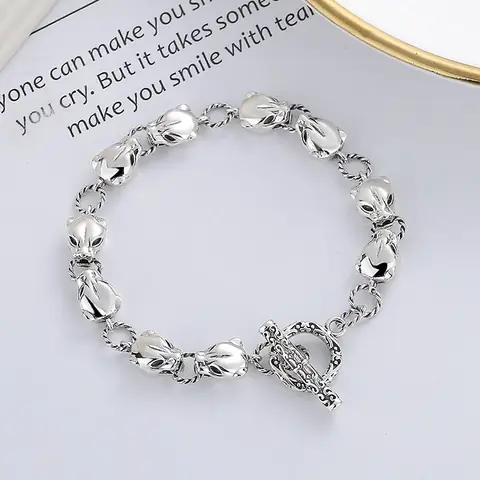 Cách Chọn Lắc Tay Cá Tính Phù Hợp: Kiểu Dáng, Chất Liệu & Giá Cho Người Trẻ Cách Chọn Lắc Tay Cá Tính Phù Hợp: Kiểu Dáng, Chất Liệu & Giá Cho Người Trẻ