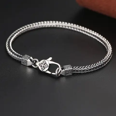 Cách Chọn Lắc Tay Cá Tính Phù Hợp: Kiểu Dáng, Chất Liệu & Giá Cho Người Trẻ Cách Chọn Lắc Tay Cá Tính Phù Hợp: Kiểu Dáng, Chất Liệu & Giá Cho Người Trẻ