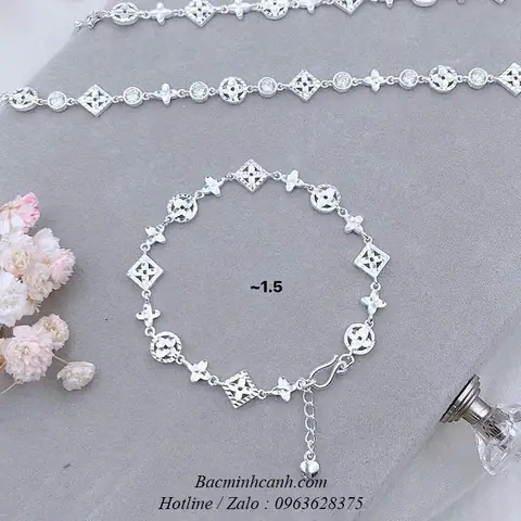 Cách Chọn Lắc Tay Cá Tính Phù Hợp: Kiểu Dáng, Chất Liệu & Giá Cho Người Trẻ Cách Chọn Lắc Tay Cá Tính Phù Hợp: Kiểu Dáng, Chất Liệu & Giá Cho Người Trẻ