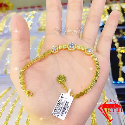 Mua Lắc Tay Nữ Tp.hcm: Mẫu Đẹp, Giá Rẻ, Chất Liệu Bạc S925 Và Cách Chọn Phù Hợp