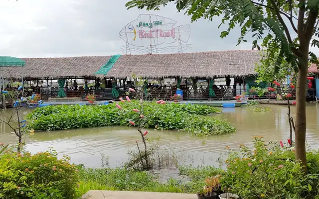 Làng Bè Bình Thạnh: Khu Du Lịch Sinh Thái Đậm Chất Miền Tây Tại Đồng Tháp Làng Bè Bình Thạnh: Khu Du Lịch Sinh Thái Đậm Chất Miền Tây Tại Đồng Tháp