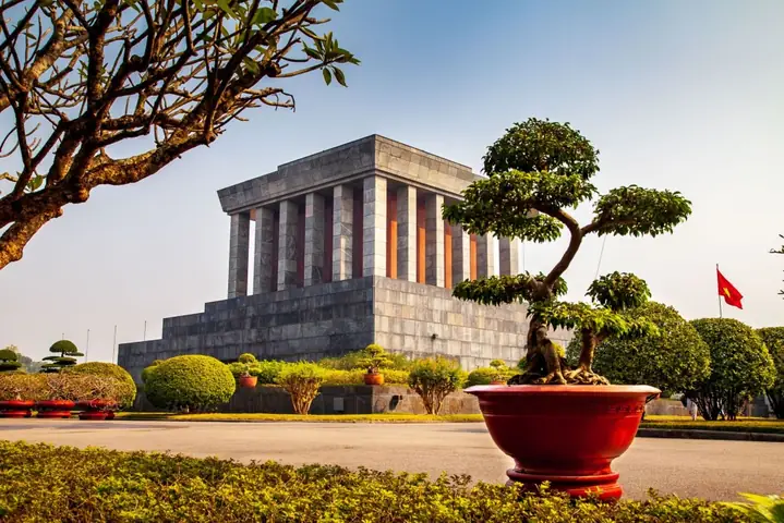Lăng Chủ Tịch Hồ Chí Minh: Lịch Sử, Kiến Trúc Và Hướng Dẫn Thăm Viếng Lăng Chủ Tịch Hồ Chí Minh: Lịch Sử, Kiến Trúc Và Hướng Dẫn Thăm Viếng