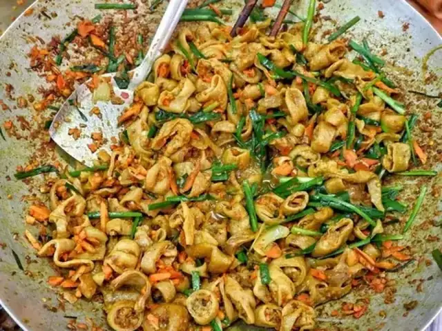 Lòng Xào Nghệ Chợ Bà Hoa: Đặc Điểm, Cách Chế Biến, Giá Và Địa Chỉ Thưởng Thức