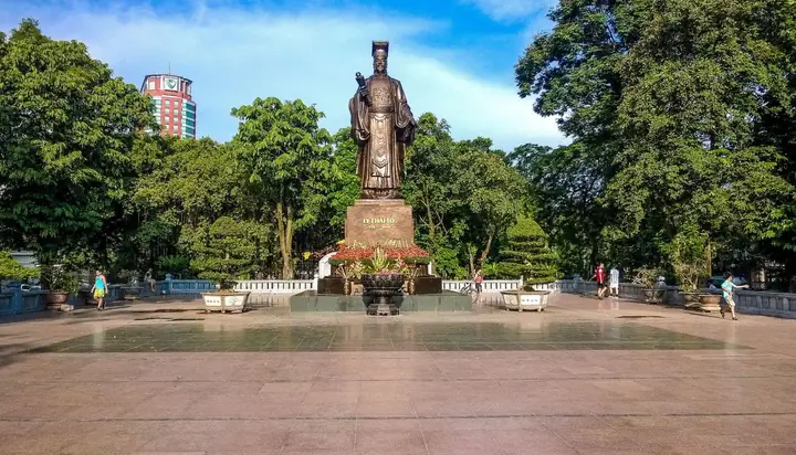 Thông Tin Tổng Quan Về Lý Thái Tổ: Từ Phố, Công Viên Đến Hệ Thống Giáo Dục Tại Hà Nội Thông Tin Tổng Quan Về Lý Thái Tổ: Từ Phố, Công Viên Đến Hệ Thống Giáo Dục Tại Hà Nội