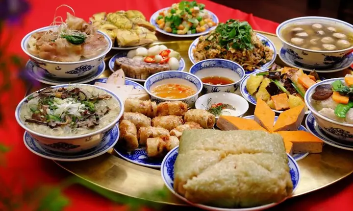 Mâm Cơm Cúng Chiều 30 Tết Gồm Những Gì? Hướng Dẫn Chuẩn Bị Đúng Phong Tục Cổ Truyền Mâm Cơm Cúng Chiều 30 Tết Gồm Những Gì? Hướng Dẫn Chuẩn Bị Đúng Phong Tục Cổ Truyền