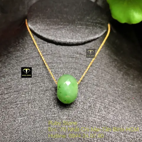 Mặt Dây Chuyền Charm: Cách Chọn Chất Liệu, Phong Cách Và Địa Chỉ Mua Uy Tín