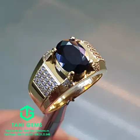 Khám Phá Mặt Nhẫn Sapphire Đen: Ý Nghĩa Phong Thủy Và Cách Chọn Mua Chuẩn Nhất Khám Phá Mặt Nhẫn Sapphire Đen: Ý Nghĩa Phong Thủy Và Cách Chọn Mua Chuẩn Nhất