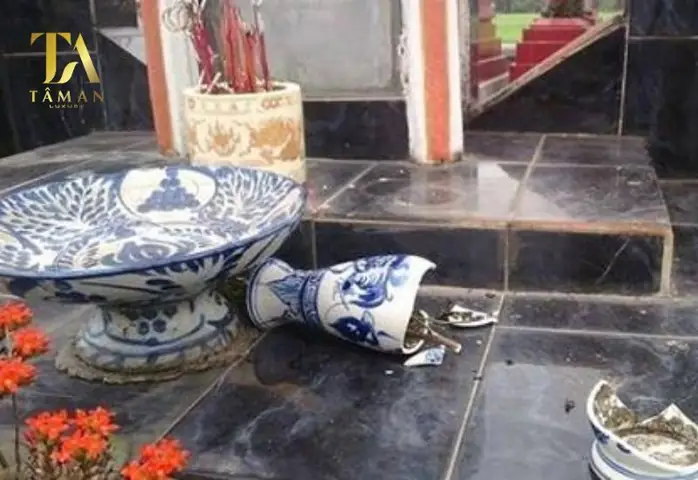 Mơ Thấy Bát Hương Bị Đổ Đánh Con Gì? Giải Mã Số May Mắn Cho Từng Tình Huống Mơ Thấy Bát Hương Bị Đổ Đánh Con Gì? Giải Mã Số May Mắn Cho Từng Tình Huống