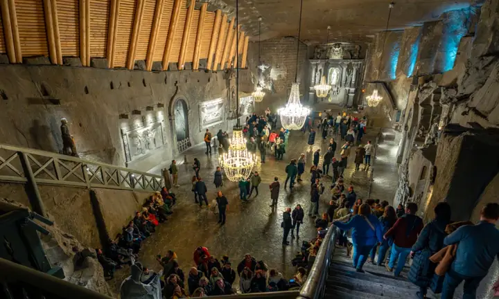 Khám Phá Mỏ Muối Lớn Nhất Thế Giới: Wieliczka (ba Lan) Và Những Kỳ Quan Muối Nổi Bật Khám Phá Mỏ Muối Lớn Nhất Thế Giới: Wieliczka (ba Lan) Và Những Kỳ Quan Muối Nổi Bật