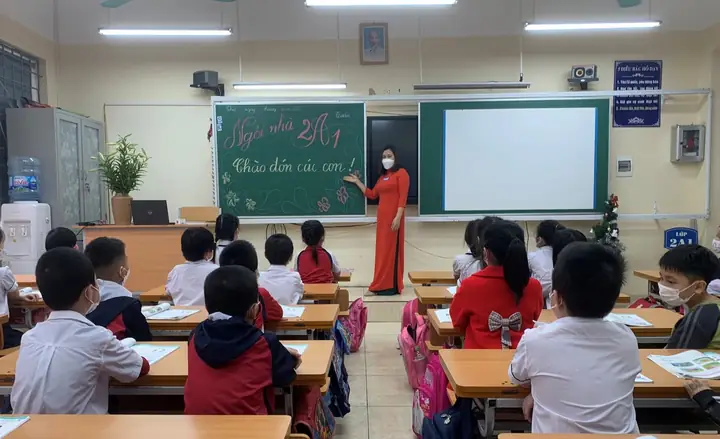 Giải Mã Tại Sao Người Trưởng Thành Vẫn Mơ Thấy Đi Học – Ý Nghĩa Tâm Lý Và Điềm Báo