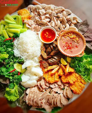 Top 30 Món Ăn Nổi Tiếng Của Việt Nam Mà Mọi Người Nên Thử Ngay Top 30 Món Ăn Nổi Tiếng Của Việt Nam Mà Mọi Người Nên Thử Ngay