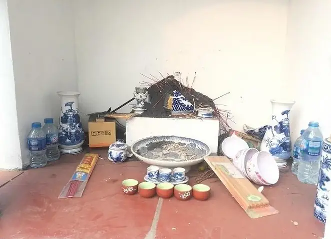 Nằm Mơ Thấy Bát Hương Bị Đổ Vỡ Nằm Mơ Thấy Bát Hương Bị Đổ Vỡ