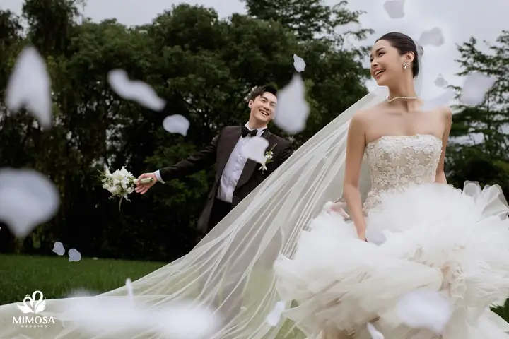 Nằm Mơ Thấy Có Người Muốn Cưới Mình: Ý Nghĩa, Dấu Hiệu Và Cách Giải Mã Nằm Mơ Thấy Có Người Muốn Cưới Mình: Ý Nghĩa, Dấu Hiệu Và Cách Giải Mã