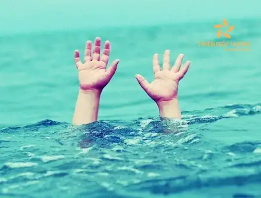 Nằm Mơ Thấy Con Mình Bị Đuối Nước Nằm Mơ Thấy Con Mình Bị Đuối Nước