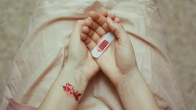 Giải Mã Giấc Mơ Thấy Đứt Ngón Tay Chảy Máu: Ý Nghĩa, Dự Báo Và Cách Đối Phó