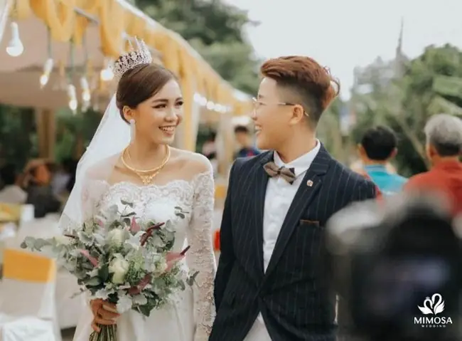 Nằm Mơ Thấy Mình Cười: Số Nào May Mắn Và Ý Nghĩa Gì?