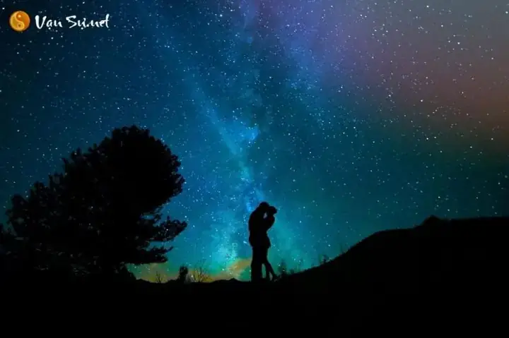 Nằm Mơ Thấy Người Khác Hôn Môi Mình Nằm Mơ Thấy Người Khác Hôn Môi Mình