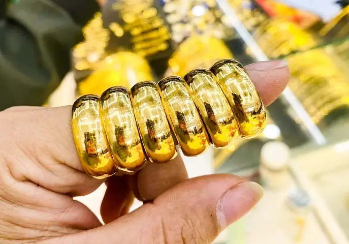 Nằm Mơ Thấy Người Ta Đeo Vàng Đánh Số May Nằm Mơ Thấy Người Ta Đeo Vàng Đánh Số May