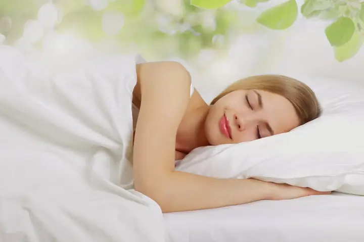 Nằm Mơ Thấy Tóc Bạc: Ý Nghĩa, Điềm Báo Và Cách Giải Thích Chi Tiết