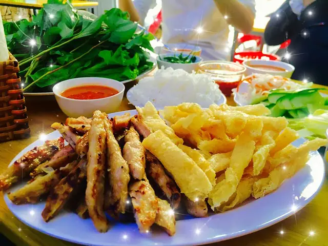 Nem Nướng Dì Ba Nha Trang: Địa Chỉ, Thực Đơn, Giá Và Cách Chọn Món Ngon Nhất Nem Nướng Dì Ba Nha Trang: Địa Chỉ, Thực Đơn, Giá Và Cách Chọn Món Ngon Nhất