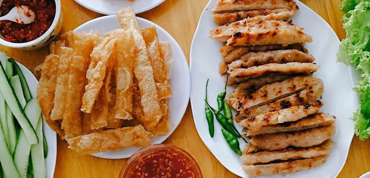 Nem Nướng Dì Ba Nha Trang: Địa Chỉ, Thực Đơn, Giá Và Cách Chọn Món Ngon Nhất Nem Nướng Dì Ba Nha Trang: Địa Chỉ, Thực Đơn, Giá Và Cách Chọn Món Ngon Nhất