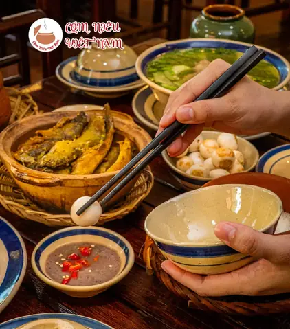 Nhà Hàng Cơm Niêu Việt Nam – Địa Chỉ, Thực Đơn, Giá Cả & Đánh Giá Chi Tiết