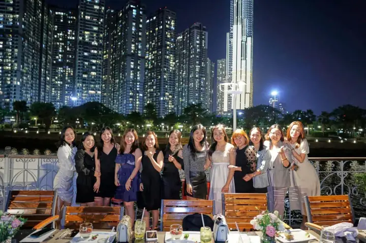 Top Nhà Hàng Quanh Bến Bạch Đằng: Địa Chỉ, Món Ăn, Giá Cả Và Trải Nghiệm Top Nhà Hàng Quanh Bến Bạch Đằng: Địa Chỉ, Món Ăn, Giá Cả Và Trải Nghiệm