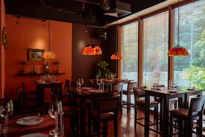 Paula's Wines Hà Nội – Đánh Giá Chi Tiết, Menu, Danh Sách Rượu Vang & Cách Đặt Chỗ Paula's Wines Hà Nội – Đánh Giá Chi Tiết, Menu, Danh Sách Rượu Vang & Cách Đặt Chỗ