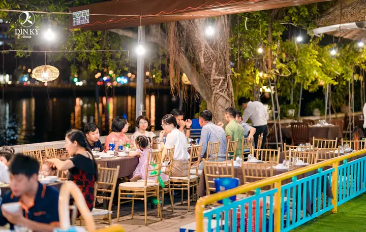 Top 9 Nhà Hàng Sân Vườn Quận 7: Địa Điểm Ăn Uống Xanh, View Đẹp Và Món Ngon