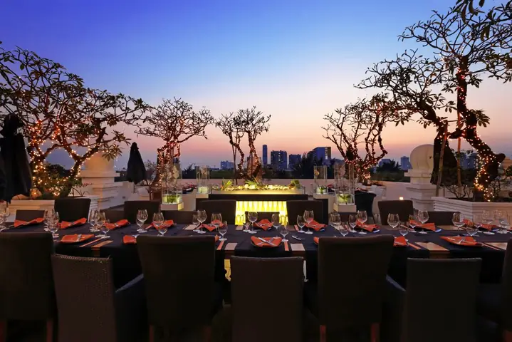Top 9 Nhà Hàng Sân Vườn Quận 7: Địa Điểm Ăn Uống Xanh, View Đẹp Và Món Ngon