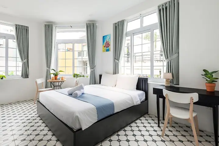 Top Nhà Nghỉ Gần Phố Đi Bộ Nguyễn Huệ: Giá Rẻ, Tiện Nghi & Đánh Giá Chi Tiết Top Nhà Nghỉ Gần Phố Đi Bộ Nguyễn Huệ: Giá Rẻ, Tiện Nghi & Đánh Giá Chi Tiết