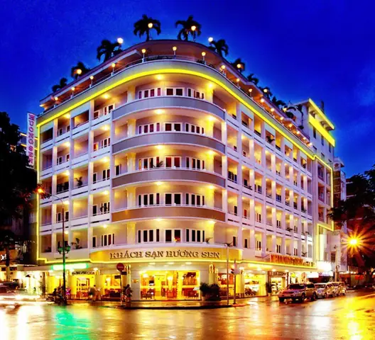 Top Nhà Nghỉ Gần Phố Đi Bộ Nguyễn Huệ: Giá Rẻ, Tiện Nghi & Đánh Giá Chi Tiết Top Nhà Nghỉ Gần Phố Đi Bộ Nguyễn Huệ: Giá Rẻ, Tiện Nghi & Đánh Giá Chi Tiết