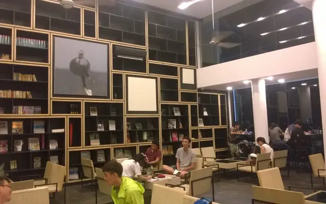 Nhà Sách Cá Chép Quận 1: Địa Chỉ, Giờ Mở Cửa, Và Thông Tin Đóng Cửa