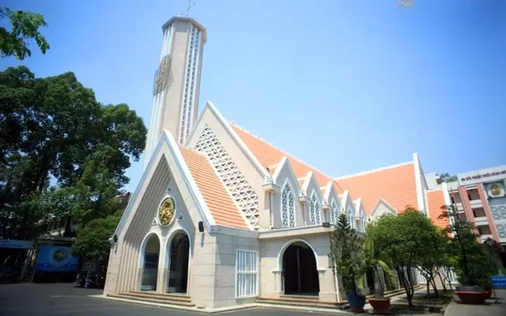 Top 10 Nhà Thờ Đẹp Nhất Sài Gòn: Địa Điểm, Kiến Trúc Và Mẹo Chụp Ảnh Mùa Noel Top 10 Nhà Thờ Đẹp Nhất Sài Gòn: Địa Điểm, Kiến Trúc Và Mẹo Chụp Ảnh Mùa Noel