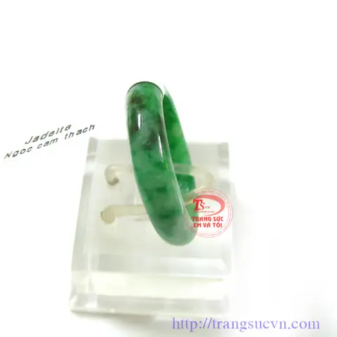 Nhẫn Cẩm Thạch Trơn Thiên Nhiên: Cách Chọn Mua Nhẫn Đá Phong Thủy Hợp Mệnh, Giá Tốt Nhẫn Cẩm Thạch Trơn Thiên Nhiên: Cách Chọn Mua Nhẫn Đá Phong Thủy Hợp Mệnh, Giá Tốt