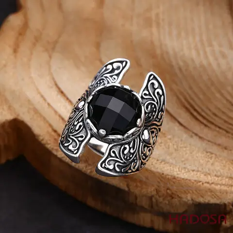 Mua Nhẫn Đá Onyx Đen: Hướng Dẫn Chọn Mẫu, Chất Liệu Và Giá Cho Nam Mua Nhẫn Đá Onyx Đen: Hướng Dẫn Chọn Mẫu, Chất Liệu Và Giá Cho Nam