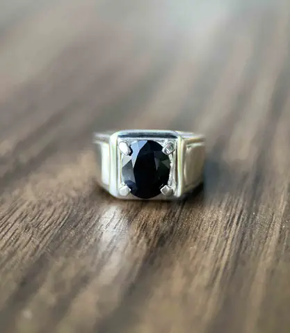 Nhẫn Đá Ruby Đen – Hướng Dẫn Chọn Mua, Bảo Quản Và Phối Phong Cách Cho Người Yêu Sang Trọng Nhẫn Đá Ruby Đen – Hướng Dẫn Chọn Mua, Bảo Quản Và Phối Phong Cách Cho Người Yêu Sang Trọng