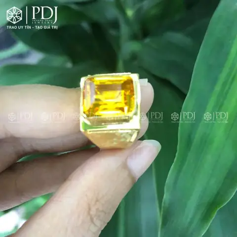 Nhẫn Đá Topaz Vàng: Hướng Dẫn Chọn Mua, Giá Thành & Các Loại Phổ Biến