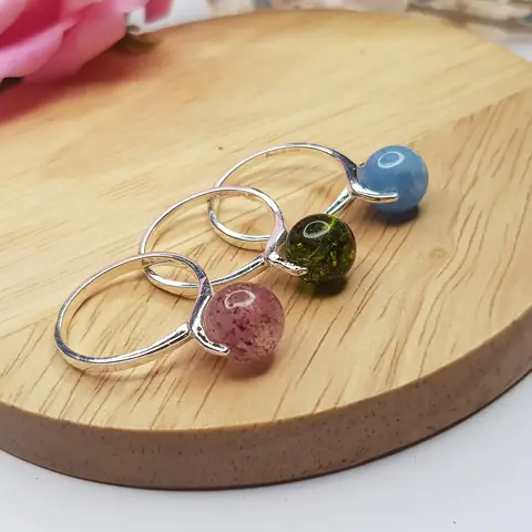 Nhẫn Hạt Đá Tròn: Tổng Hợp Mẫu Đẹp, Ý Nghĩa Phong Thủy Và Cách Chọn Mua Phù Hợp Nhẫn Hạt Đá Tròn: Tổng Hợp Mẫu Đẹp, Ý Nghĩa Phong Thủy Và Cách Chọn Mua Phù Hợp