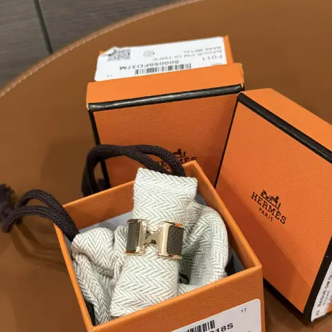 Mua Nhẫn Hermes Vàng Hồng Chính Hãng: Top Mẫu, Giá Tốt & Địa Chỉ Uy Tín