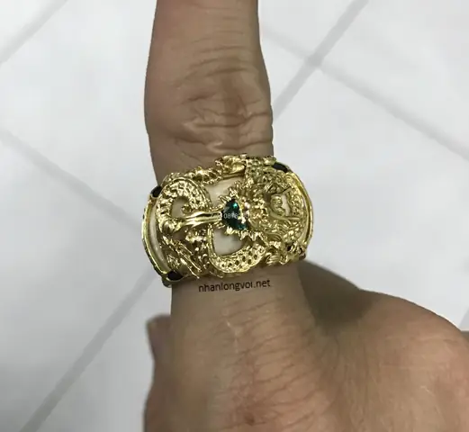Nhẫn Rồng Ngậm Ngọc Là Gì? Hướng Dẫn Chọn Mua, Bảo Quản Và Ý Nghĩa Phong Thủy Cho Nam