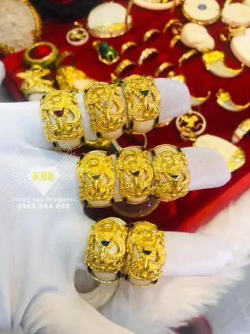 Nhẫn Rồng Vàng 24k Là Gì? Đánh Giá, Cách Chọn Và Mua Đúng Cách Nhẫn Rồng Vàng 24k Là Gì? Đánh Giá, Cách Chọn Và Mua Đúng Cách